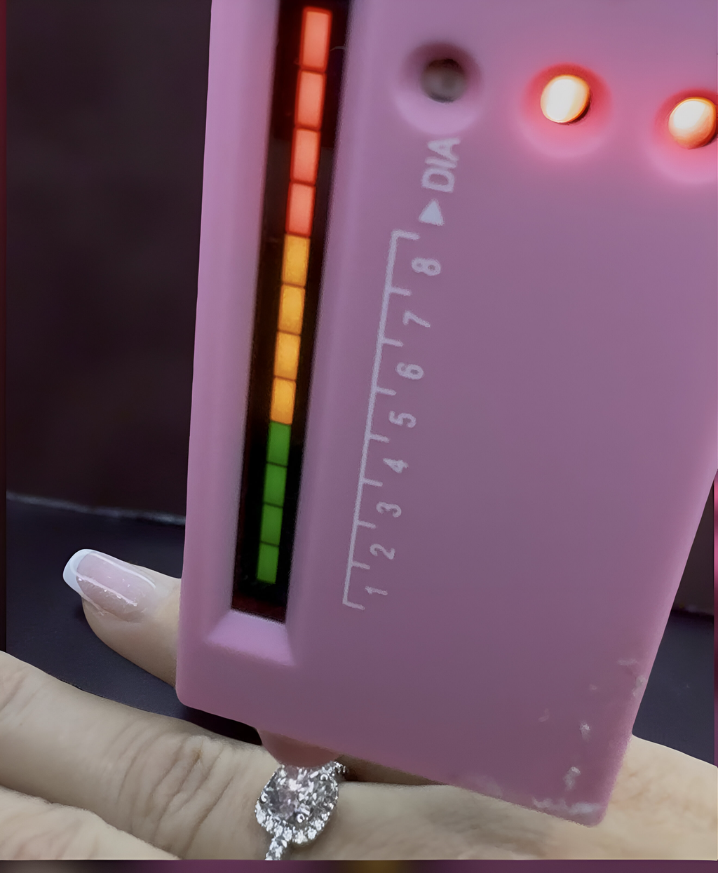 14K hvitt gullring – Klassisk halo-design med cushion-slipt stein