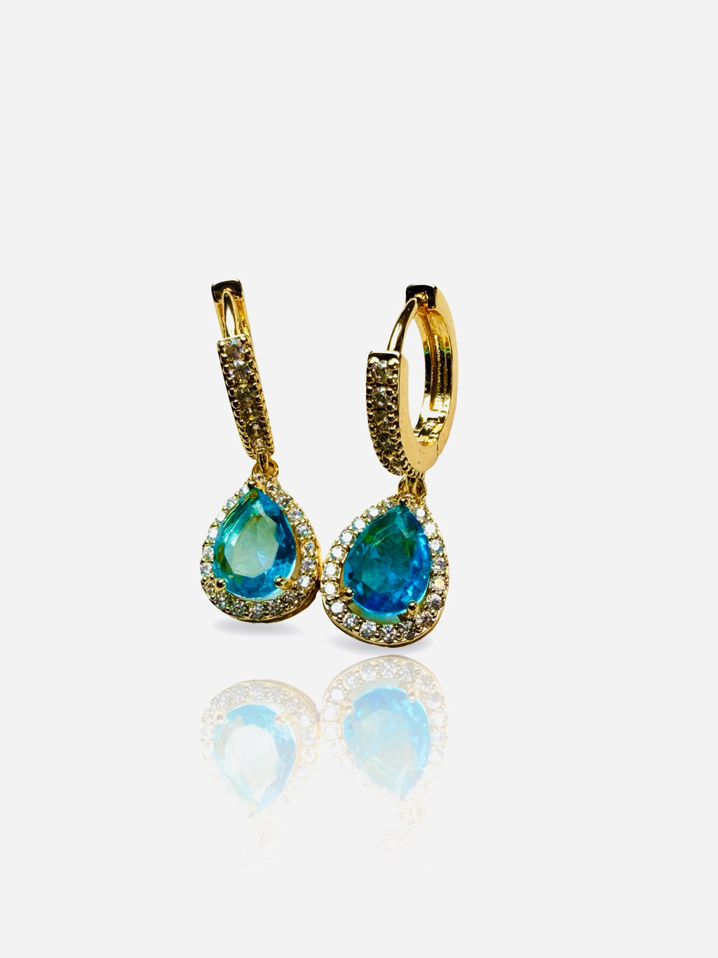 18k gold plated copper earrings with shimmering zirconia stones