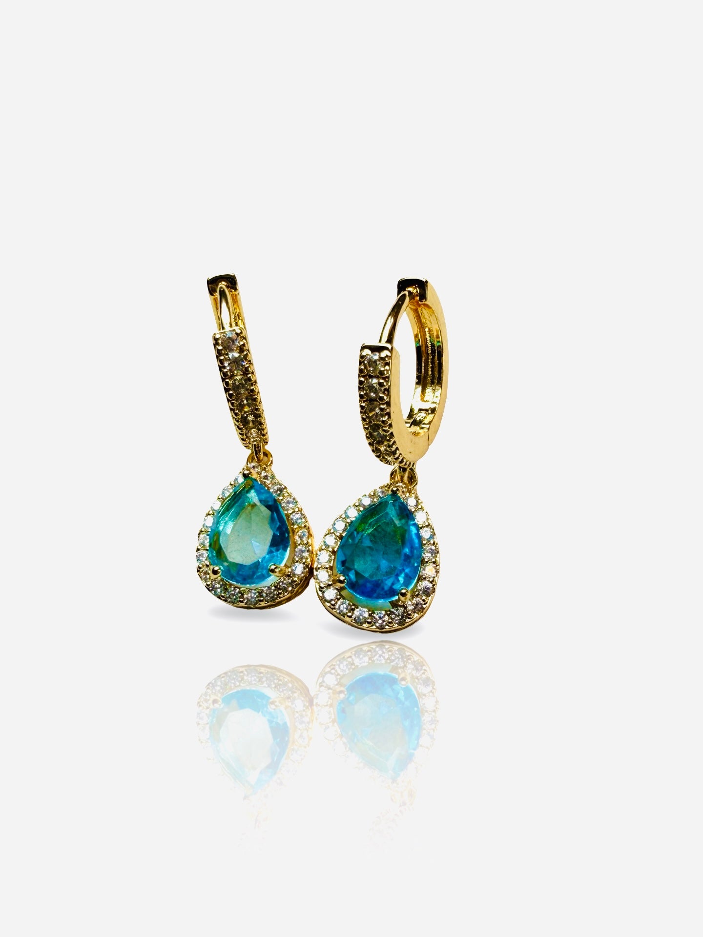 18k gold plated copper earrings with shimmering zirconia stones