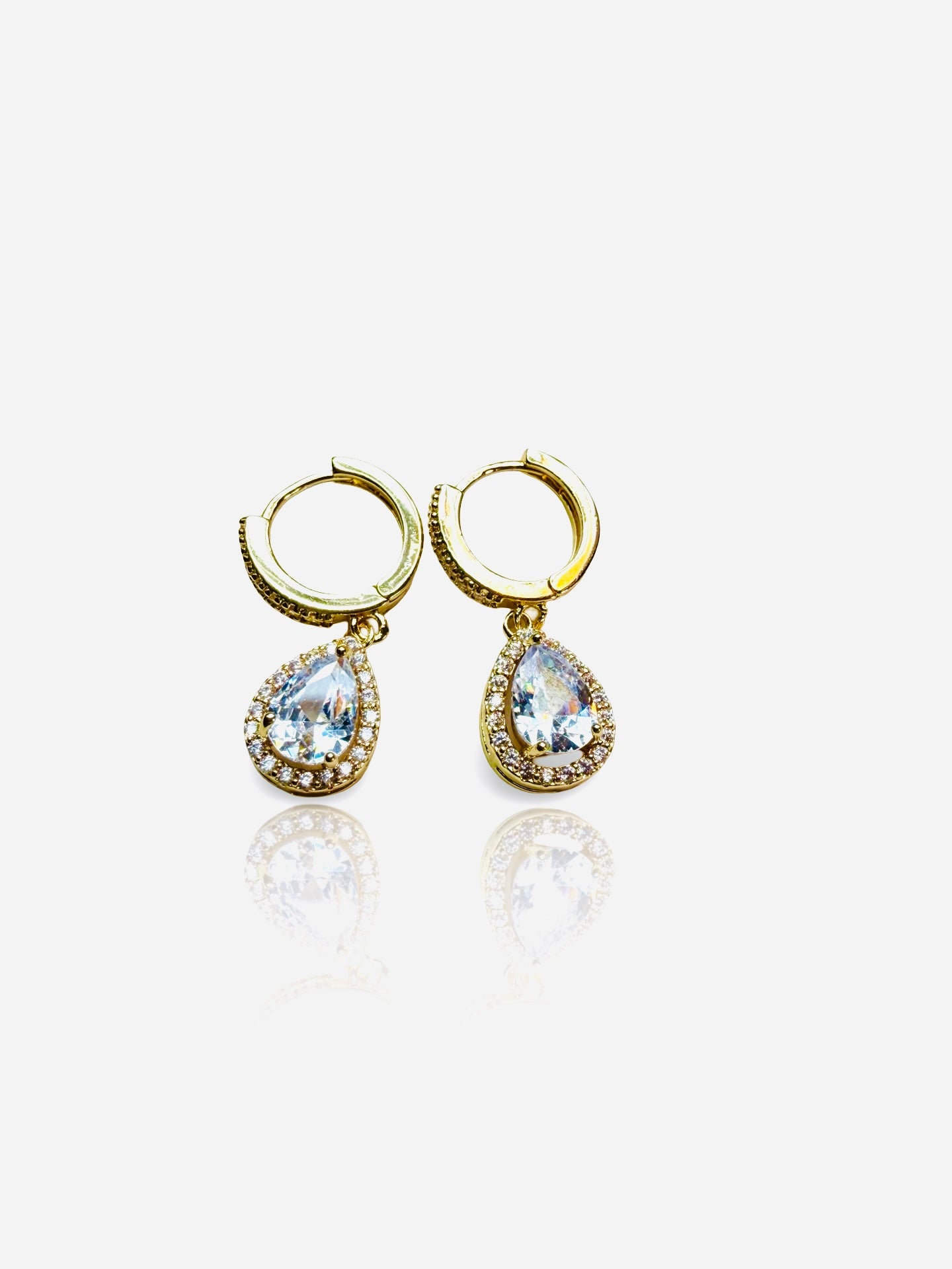18k gold plated copper earrings with shimmering zirconia stones