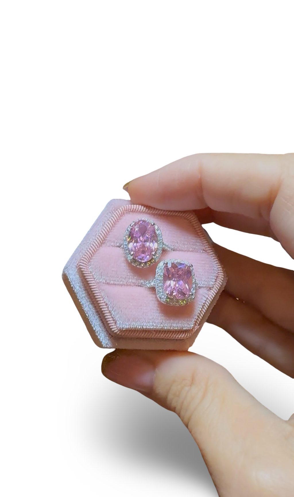 Den vakreste ringen i sølv med zirkonia