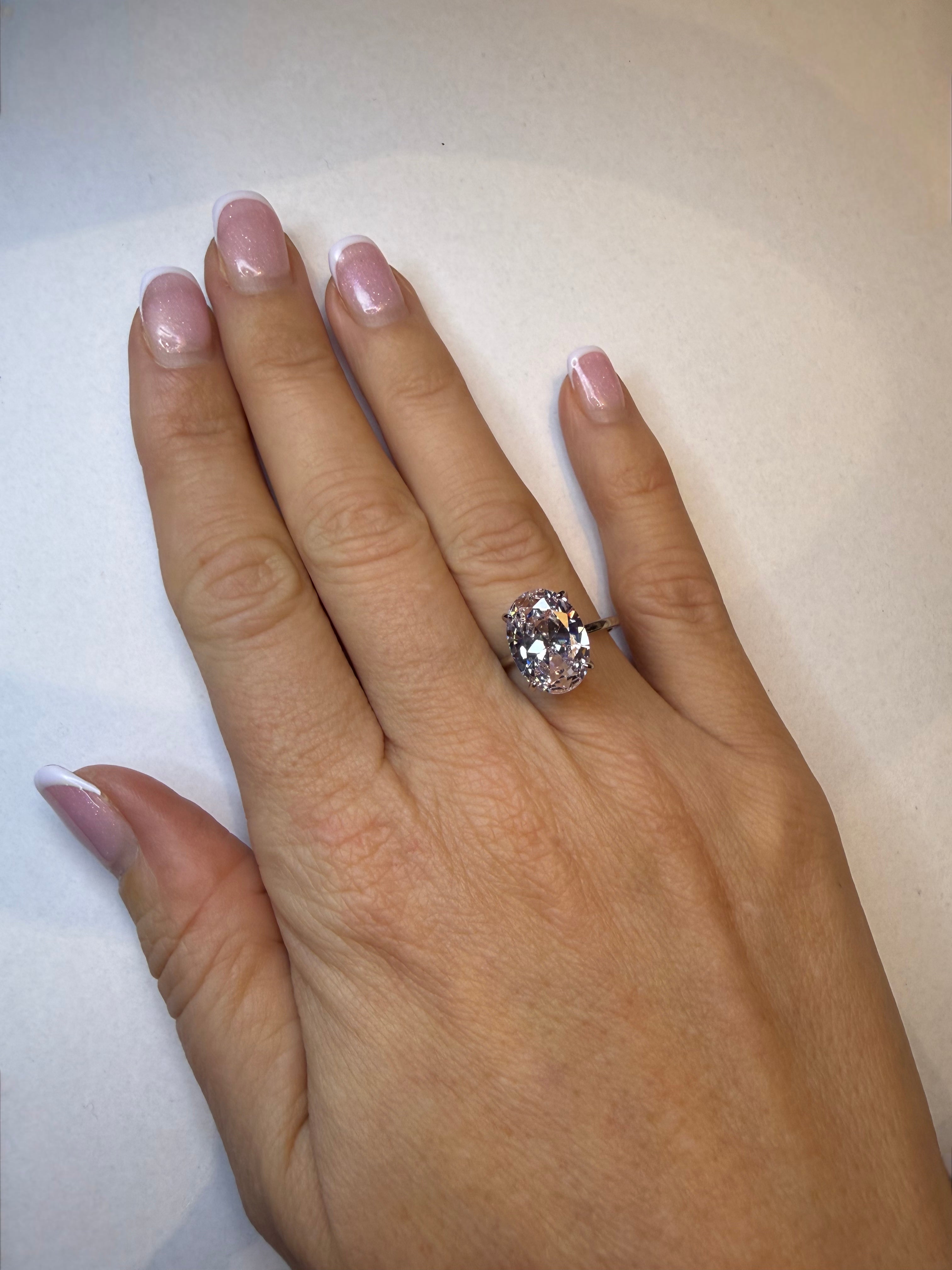 Elegant 925 sølvring med stor zirkonia – 8 ct