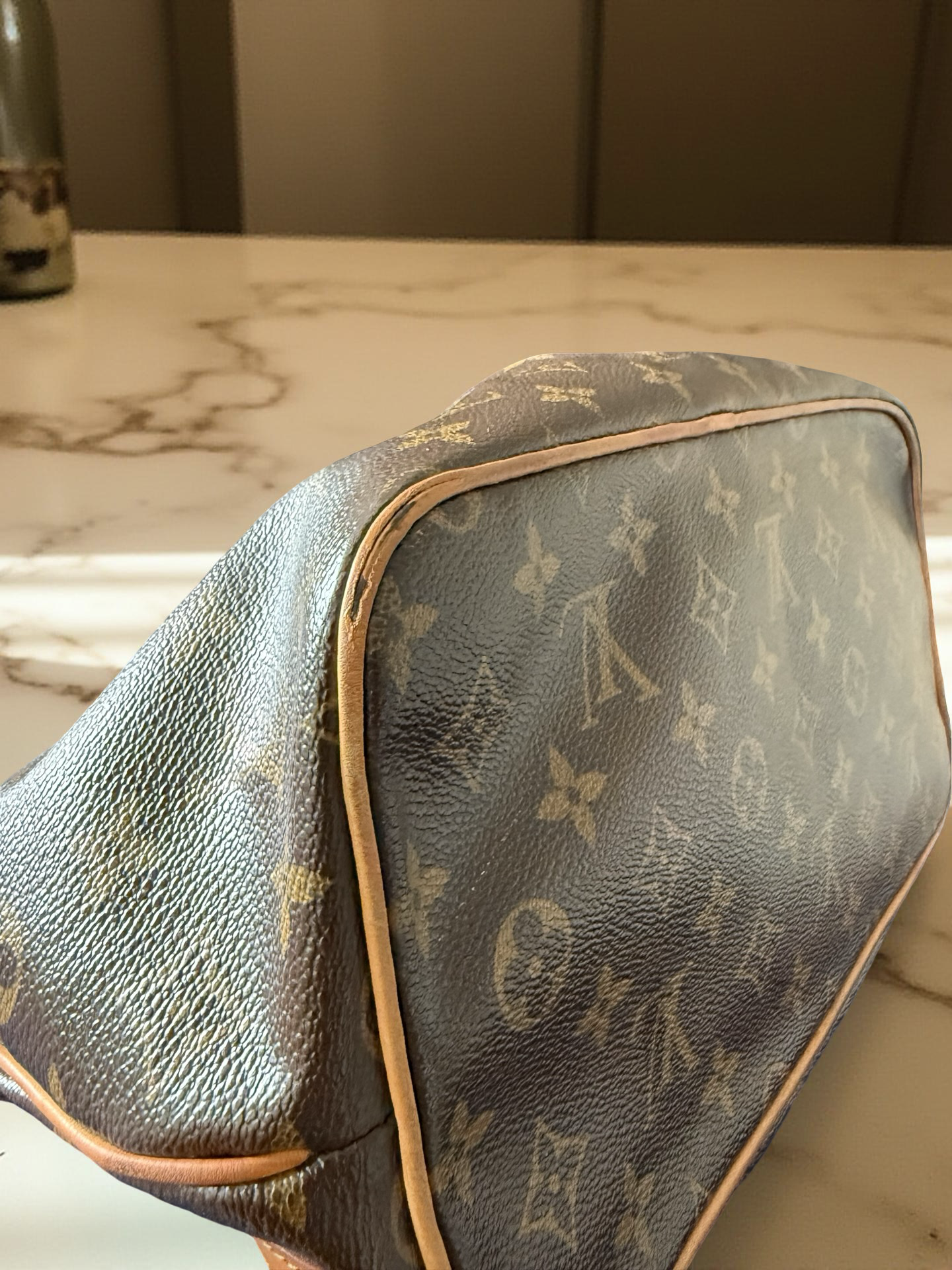 Louis Vuitton Palermo Pm med ekthetsbevis.