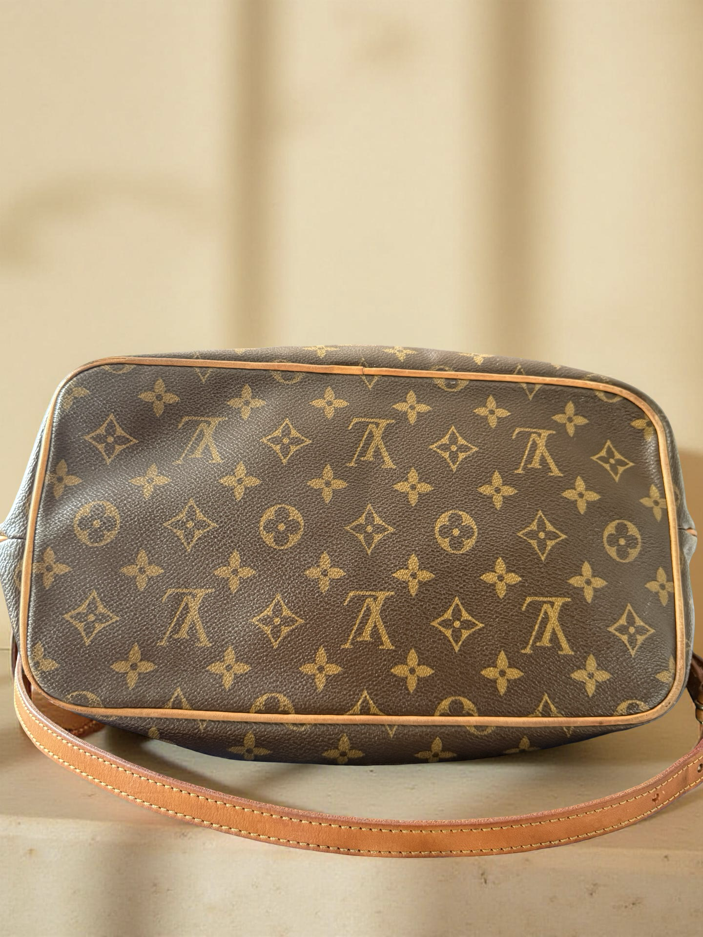 Louis Vuitton Palermo Pm med ekthetsbevis.