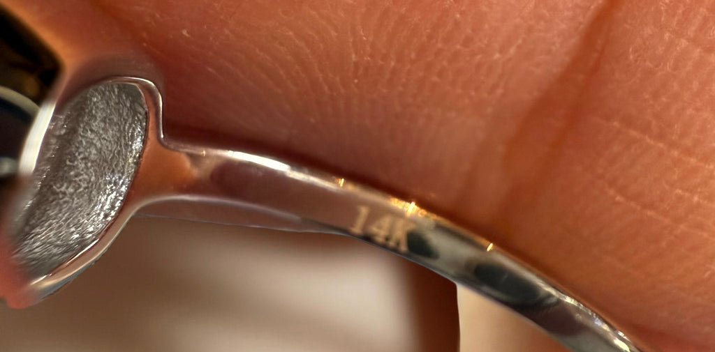 14K hvitt gullring – Klassisk halo-design med cushion-slipt stein