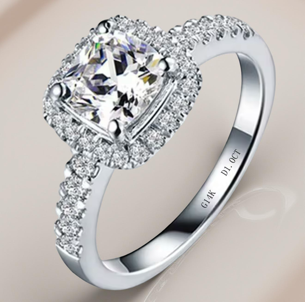 14K hvitt gullring – Klassisk halo-design med cushion-slipt stein