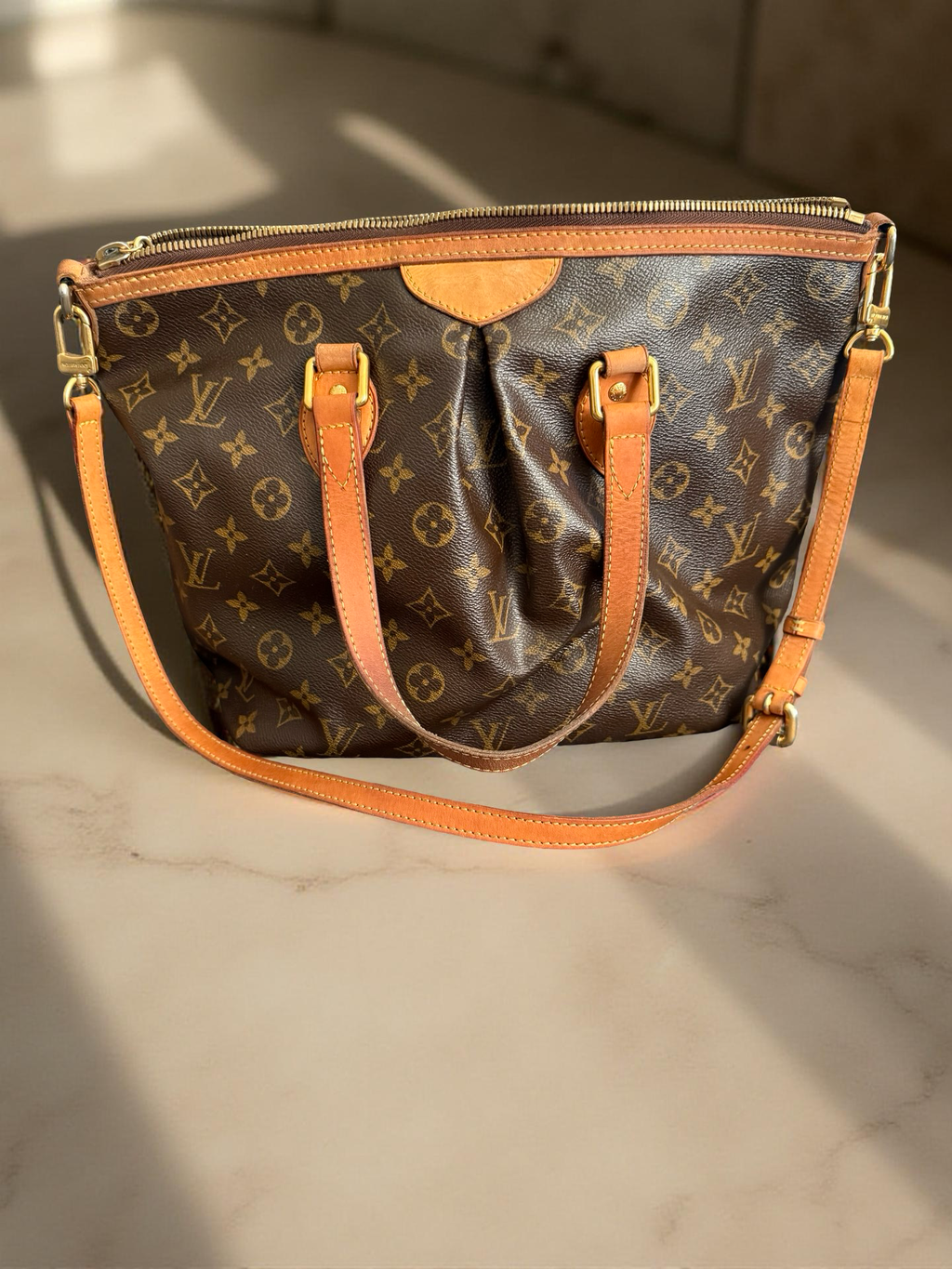 Louis Vuitton Palermo Pm med ekthetsbevis.