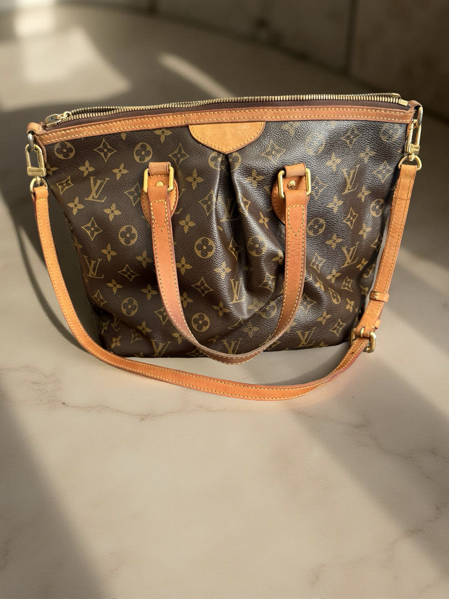 Louis Vuitton Palermo Pm med ekthetsbevis.