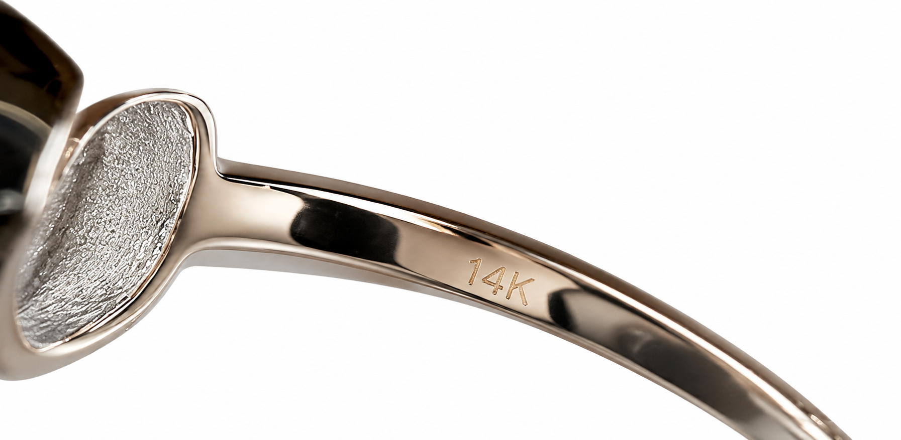 14K hvitt gullring – Klassisk halo-design med cushion-slipt stein